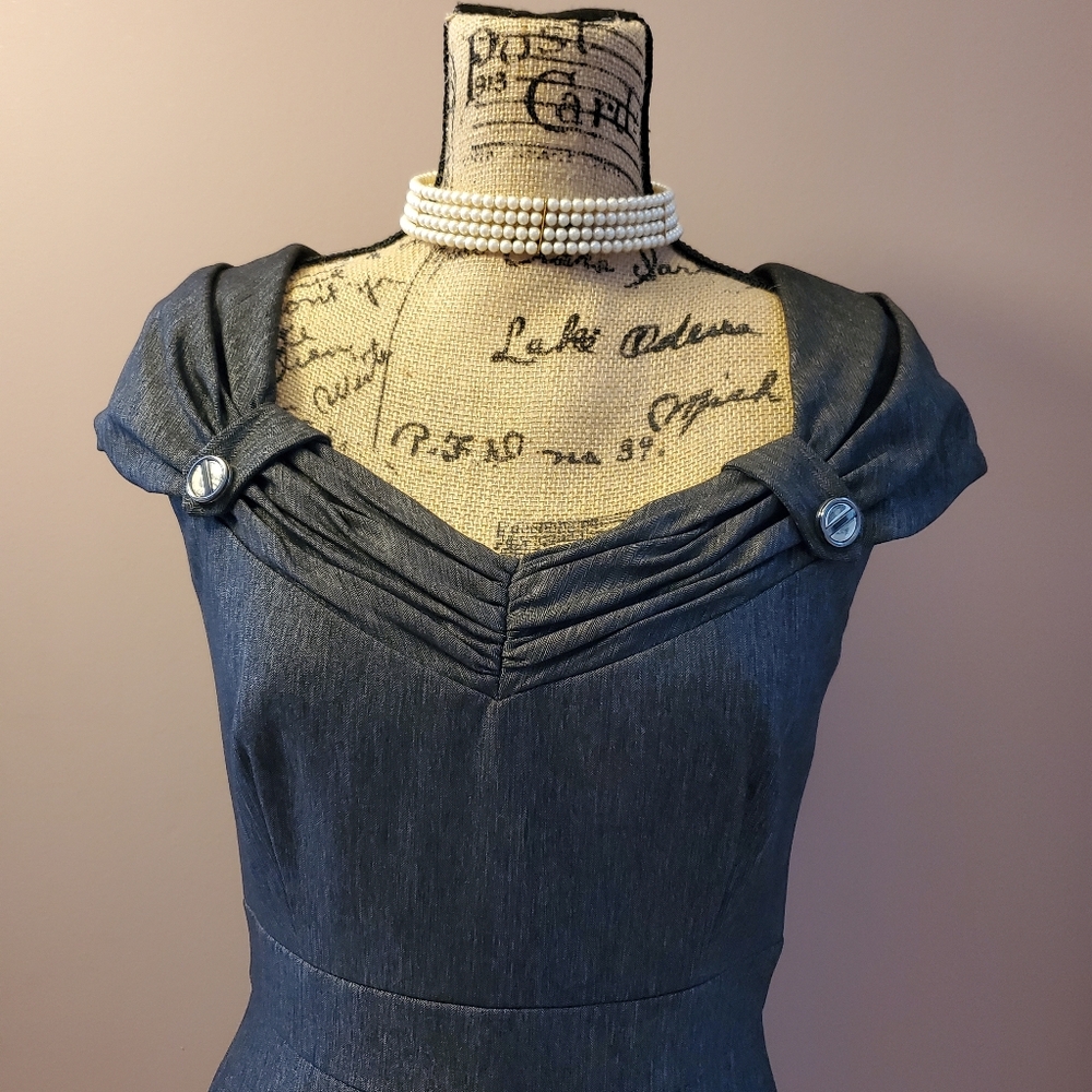 Tahari Charcoal Gray Dress Size 4